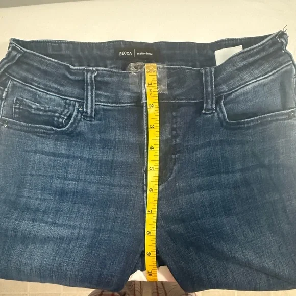 True Religion Denim Becca Mid Rise Bootcut with Signature Pocket Stitching - Picture 9 of 9